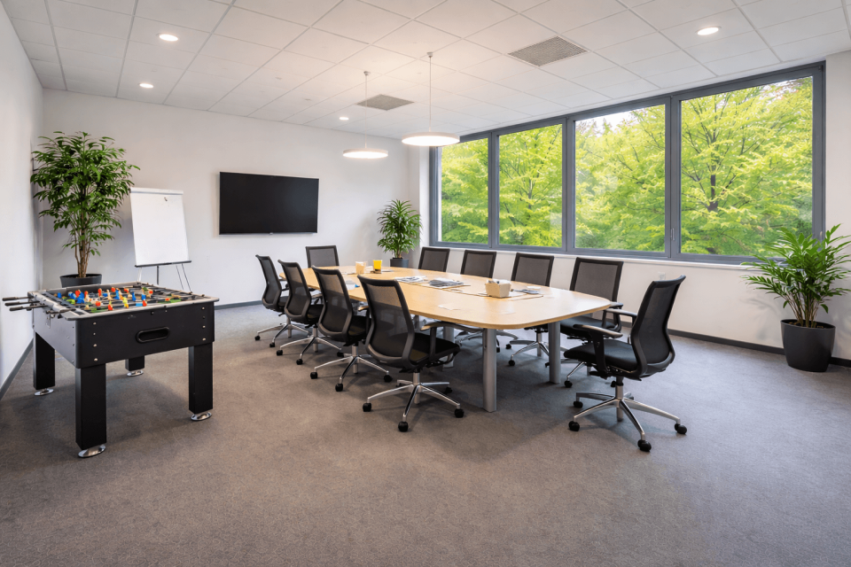 Moderner Konferenzraum mit Panoramablick Chemnitz